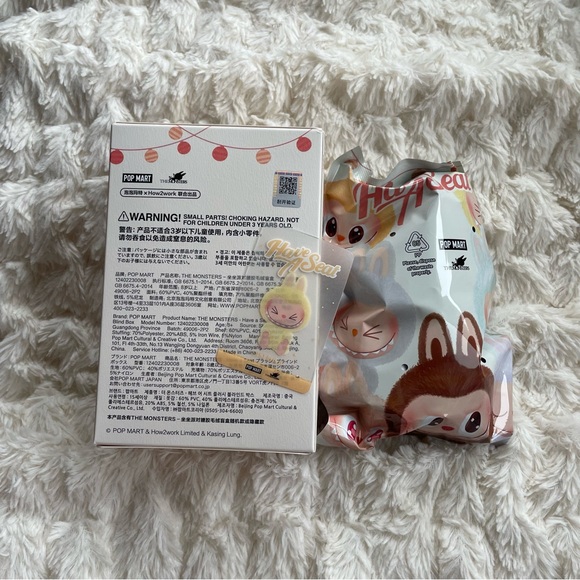 Popmart Labubu Have a Seat Sisi - Picture 4 of 4